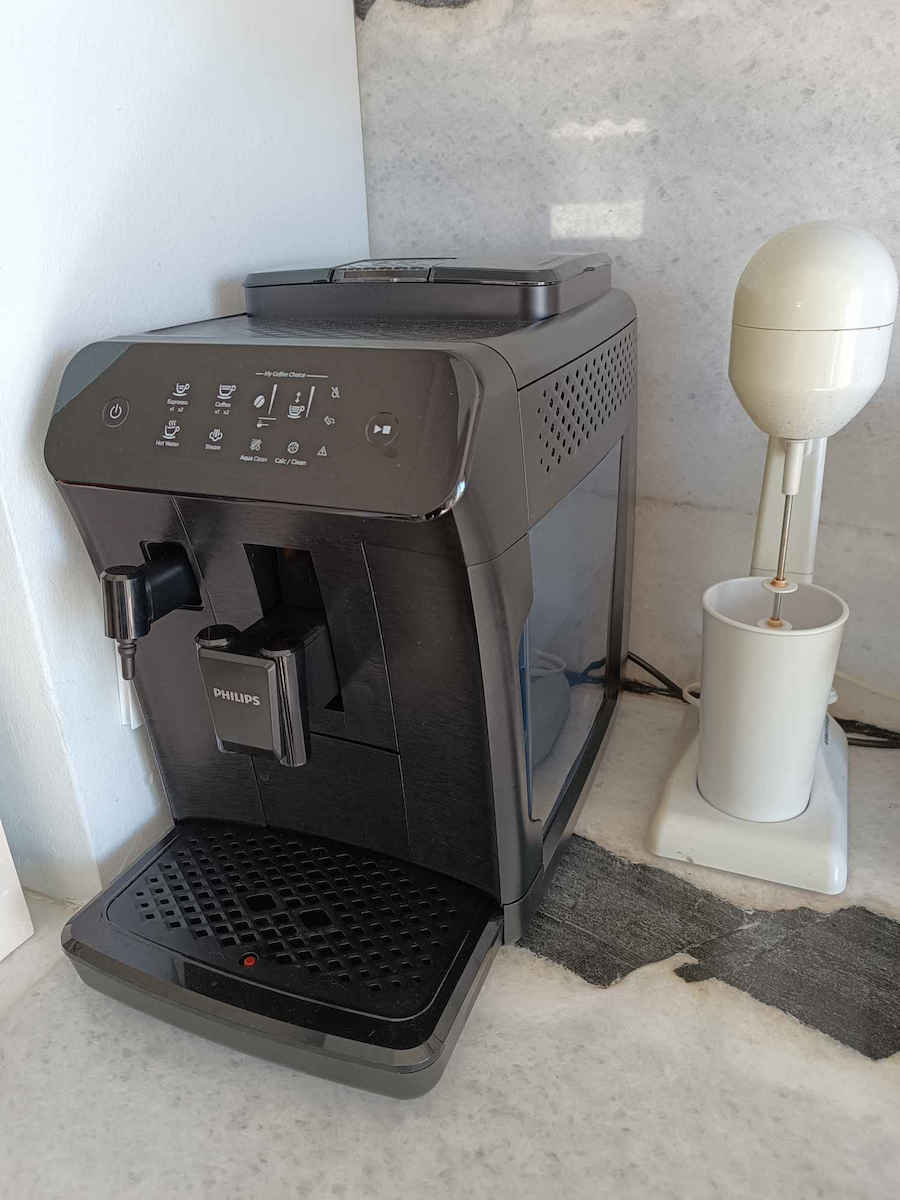 Philips Series 800 Automatic Espresso Machine 1500W 15bar Pressure for Cappuccino with Grinder Black